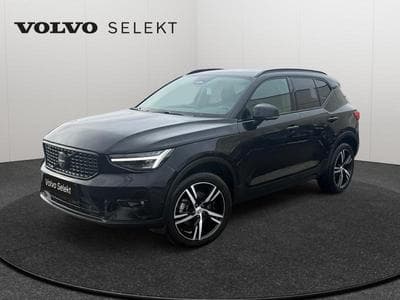 Volvo XC40 B4 Black Edition Plus / Essence (2025) - Foto 1