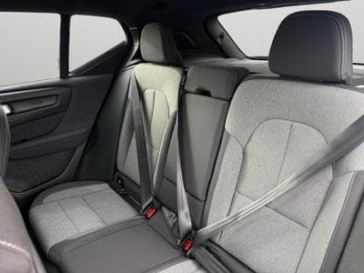 Volvo XC40 B4 Black Edition Plus / Essence (2025) - Foto 13