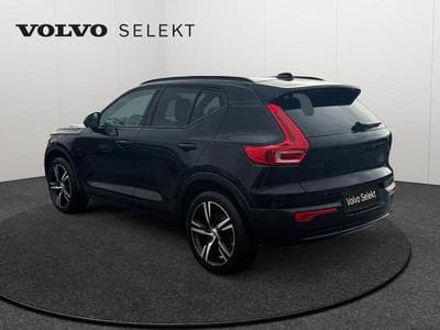 Volvo XC40 B4 Black Edition Plus / Essence (2025) - Foto 3