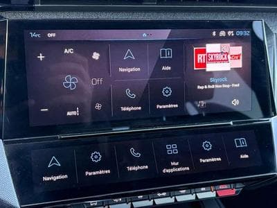 Peugeot 308 308 1.2 PureTech Allure S (2023) - Photo 12