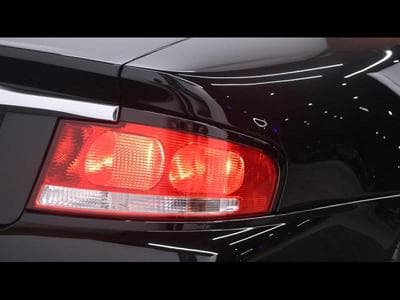 Aston-Martin V12 Vanquish 5.9 V12 469Ch (2004) - Photo 10