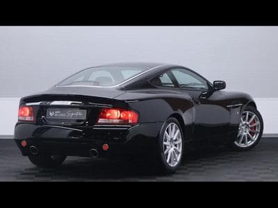 Aston-Martin V12 Vanquish 5.9 V12 469Ch (2004) - Photo 4