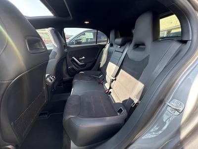 Mercedes A 180 AMG LINE (2024) - Photo 5