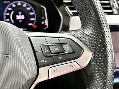 VW Passat Variant SW 2.0 TDI R-Line DSG *IQ.LIGHT *PANO* CUIR *360°* A (2020) - Photo 13