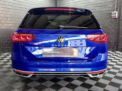 VW Passat Variant SW 2.0 TDI R-Line DSG *IQ.LIGHT *PANO* CUIR *360°* A (2020) - Photo 5