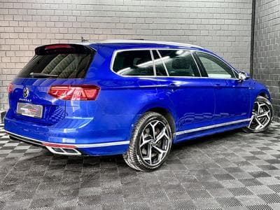 VW Passat Variant SW 2.0 TDI R-Line DSG *IQ.LIGHT *PANO* CUIR *360°* A (2020) - Photo 6