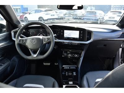 Opel Mokka 1.2 Turbo GS EAT8 SG CHFF ACC SIDE GPS CAM ATT RMQ 1° MAIN (2024) - Photo 9