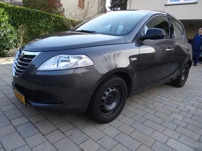 Lancia Ypsilon 0.9 Automatique (2013) - Photo 14