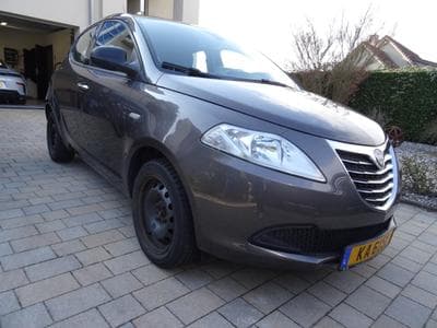 Lancia Ypsilon 0.9 Automatique (2013) - Photo 3