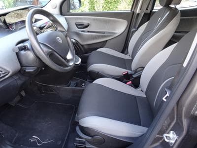 Lancia Ypsilon 0.9 Automatique (2013) - Photo 8