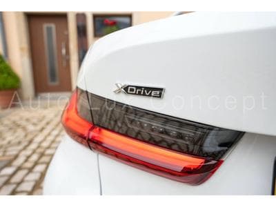 BMW 320 d xDrive M Sport (2023) - Photo 13