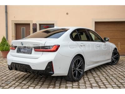 BMW 320 d xDrive M Sport (2023) - Photo 4