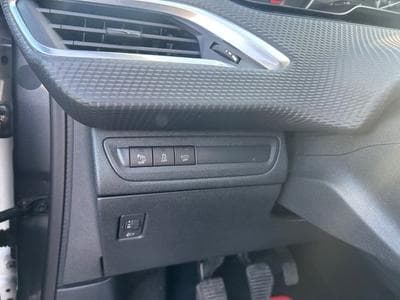 Peugeot 2008 2008 Active *LED*PDC*SHZ*AHK*Euro6* (2016) - Photo 13