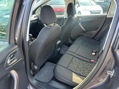 Peugeot 2008 2008 Active *LED*PDC*SHZ*AHK*Euro6* (2016) - Photo 8