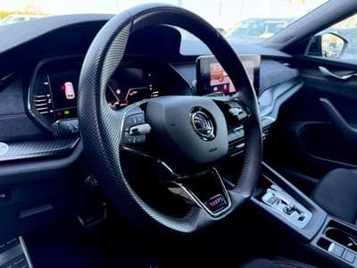 Skoda Octavia Octavia Combi RS 2.0 TDI DSG 4x4 /LED/ACC/AHK/ (2021) - Foto 10