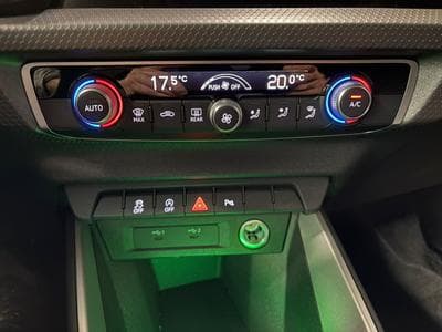 Audi A1 30 TFSI 115cv S-TRONIC Black Edition (2025) - Foto 13