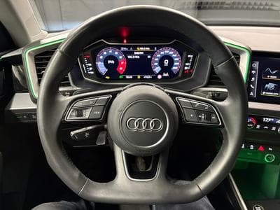 Audi A1 30 TFSI 115cv S-TRONIC Black Edition (2025) - Foto 8