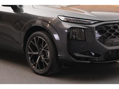 Audi Q3 35 TFSI S line 110 kW-150CV S tronic - Jantes 20" - Attelage (2026) - Foto 13