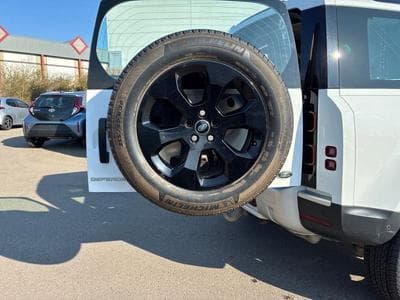 Land-Rover Defender Defender (2021) - Photo 14