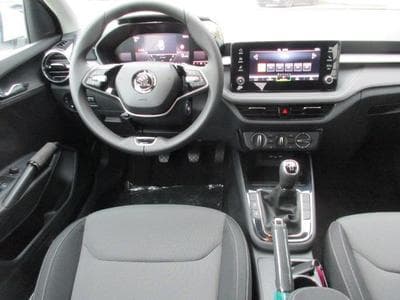 Skoda Fabia Selection 1.0 TSI (2024) - Photo 11