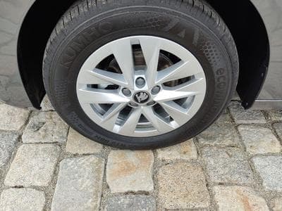 Skoda Fabia Sondermodell 130 Jahre (2025) - Foto 11