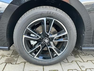 Skoda Fabia Monte Carlo (2026) - Foto 8