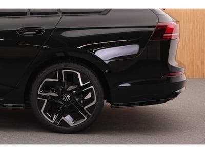 VW Golf Variant R-Line 1.5 eTSI 110KW-150CV DSG7 - (2025) - Photo 14