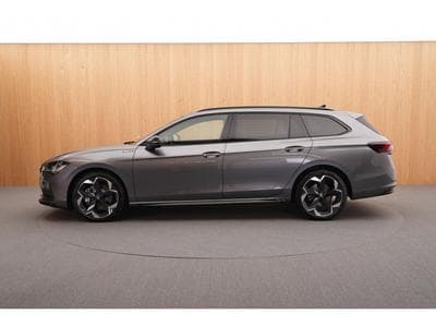 Skoda Superb Combi Sportline 2.0 TDI DSG7 110kW-150CV - DCC+ - Attelage - (2025) - Photo 4