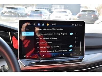 VW Golf Variant 1.5 TSI Style PANO ACC TRAVEL SIDE SG CHFF CAM 1° MA (2024) - Foto 14