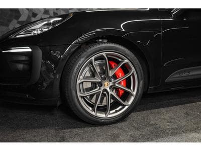 Porsche Macan III GTS (2024) - Photo 10