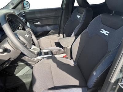 Dacia Duster 1.6 JOURNEY HYBRID 140 (2024) - Foto 6