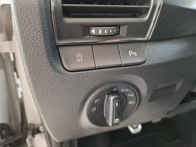 Skoda Fabia 1.0 TSI  MONTE CARLO, LED, CAMERA, PANORAMIQUE, ALU 17'',NAV (2019) - Foto 7