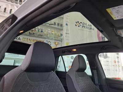 Skoda Fabia 1.0 TSI  MONTE CARLO, LED, CAMERA, PANORAMIQUE, ALU 17'',NAV (2019) - Foto 8