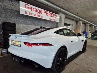 Jaguar F-Type 3.0 V6 P-340 COUPE R-DYNAMIC MERIDIAN PANO CUIR NAVI 1 HAND (2019) - Foto 2