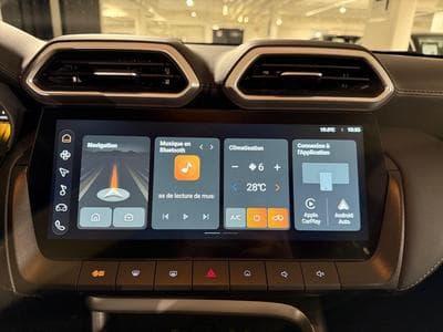 MG ZS 1.5 LUXURY (2025) - Photo 3