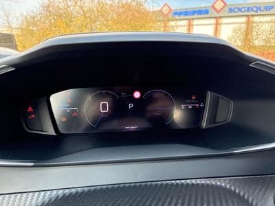 PEUGEOT 208 1.2 Hybrid 100ch Allure e-DCS6 (2024) - Photo 3