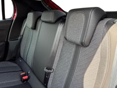 PEUGEOT 208 1.2 Hybrid 100ch Allure e-DCS6 (2024) - Photo 4