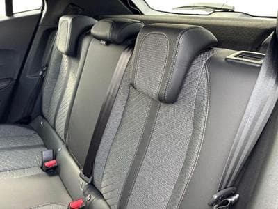 PEUGEOT 2008 1.2 100ch S&S Allure (2024) - Photo 4