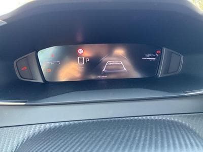 PEUGEOT 208 1.2 Hybrid 100ch Allure e-DCS6 (2024) - Photo 3