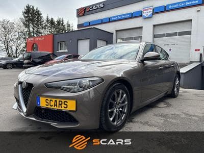 Alfa-Romeo Giulia 2.0 Super 200cv AT8 (2017) - Foto 1