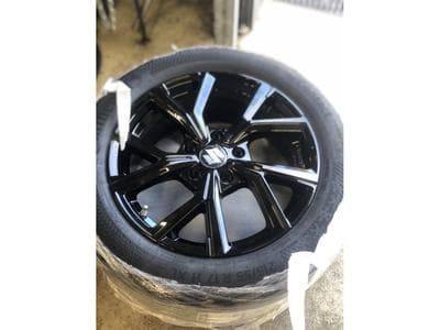 Jantes alu + Pneus h 17" 215/55 R17 98H (2026) - Photo 1