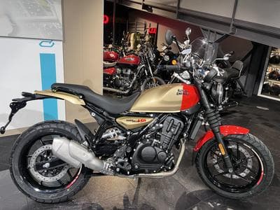 Royal Enfield Guerrilla 450 GOLD DIP (2026) - Photo 1