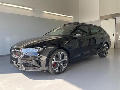 Skoda Octavia RS (2026) - Photo 1