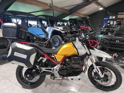 Moto Guzzi V85 TT Evocative Jaune (2022) - Photo 1