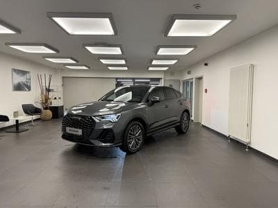 Audi Q3 Sportback S line 45 TFSI e 245 CV / 180kW S tronic (2023) - Photo 1