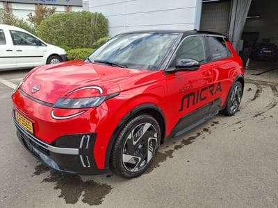 Nissan Micra 52kWh EVOLVE (2025) - Photo 1