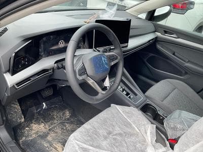 VW Golf Variant LIFE (2026) - Foto 1