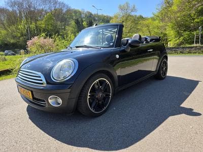 Mini Cooper 1.6 Cabrio automatic (2009) - Photo 1