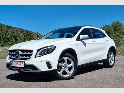 Mercedes GLA 180 GLA 180, Automatik, Panoramadach. (2019) - Photo 1