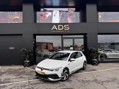 VW Golf GTI VIII Clubsport 2.0 TSI 300CV (2023) - Photo 1